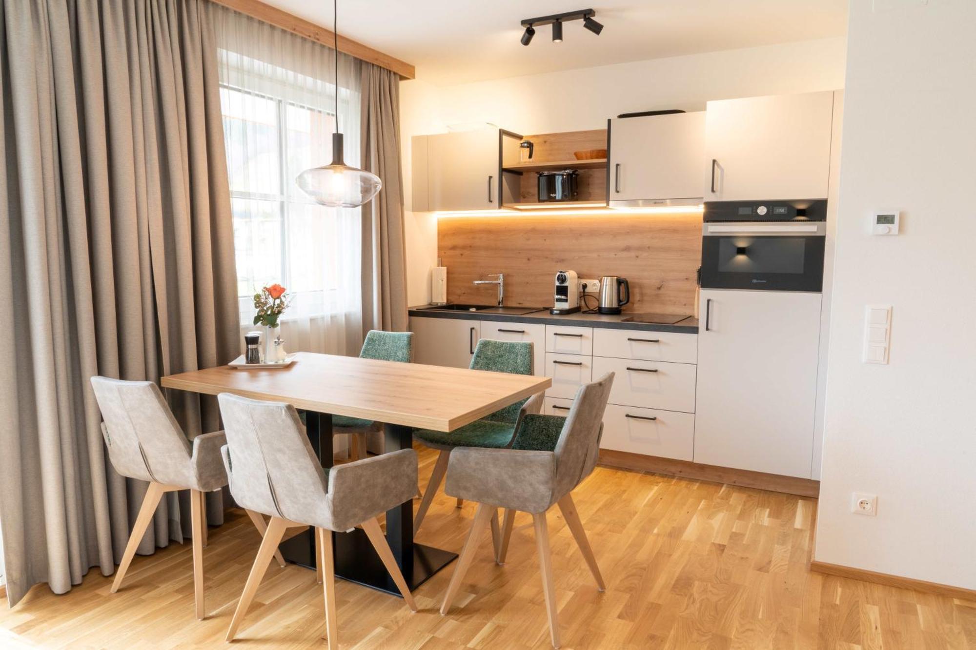 Bauernhofhotel "Die Unterbergerin" - Zimmer Mit Fruehstueck Und Ferienwohnungen In Gastein Mit Gratis Thermeneintritt Dorfgastein Habitación foto